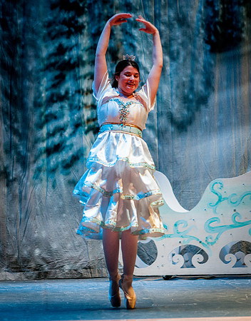 RA-NUTCRACKER-2018-SNOW- (5)