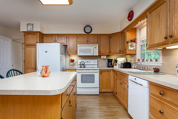 3040-BURTON-DR-GILBERTSVILLE- (39)