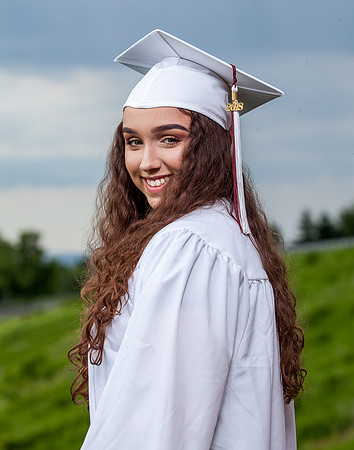 Alyssa-Grad-13