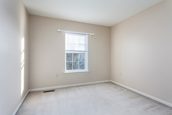 1047-SQUARE-DR-PHOENIXVILLE- (33)