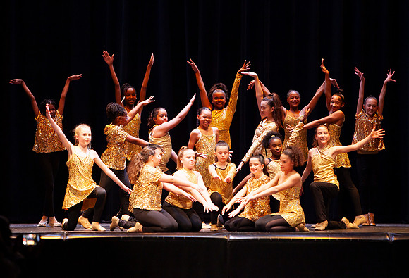 Holiday-Spectacular-2025-Firday (10)