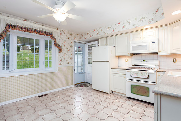 26-NANCY-DR-HAVERTOWN- (19)