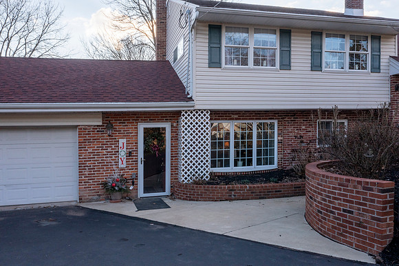 2351-HILLSIDE-DR-EAGLEVILLE- (19)