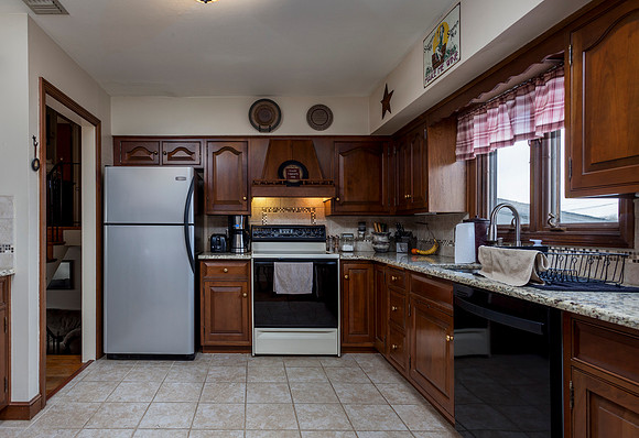 2815-HILLVALE-AVE-READING- (15)