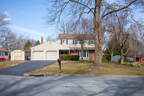 1174-GRANDVIEW-CIRCLE-POTTSTOWN- (1)