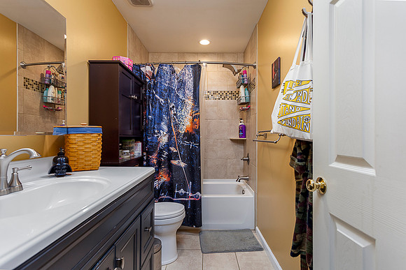 663-CHARLES-DR-GILBERTSVILLE- (40)