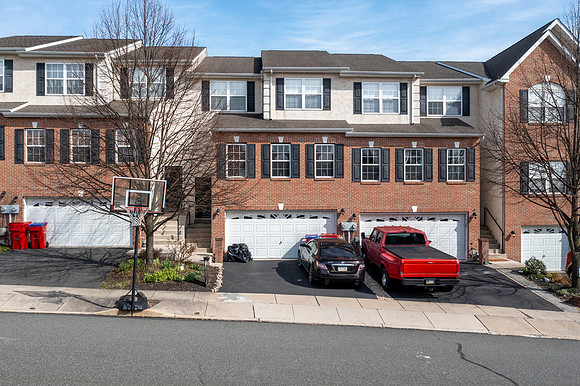 162-STONE-HILL-DR-POTTSTOWN- (1)