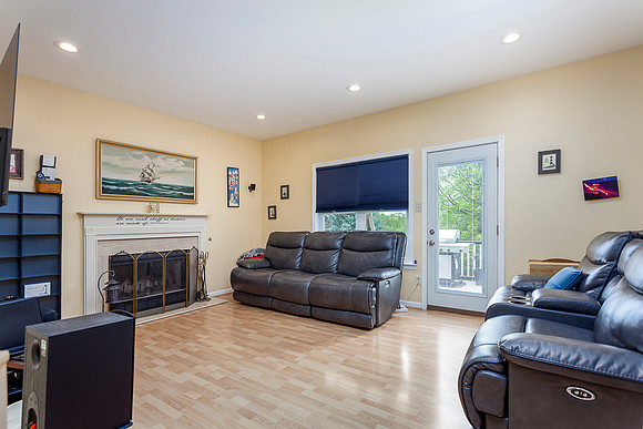 663-CHARLES-DR-GILBERTSVILLE- (30)