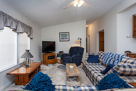 5-ADAMS-DR-ROYERSFORD- (12)