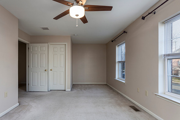 1047-SQUARE-DR-PHOENIXVILLE- (27)