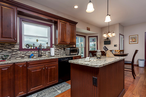 663-CHARLES-DR-GILBERTSVILLE- (32)