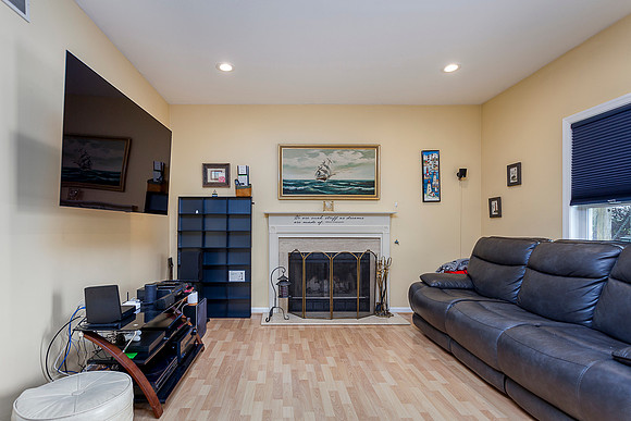 663-CHARLES-DR-GILBERTSVILLE- (31)