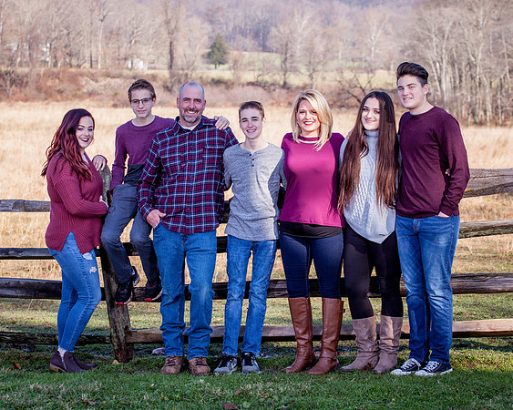 HUGHES-FAMILY-2018 (20)