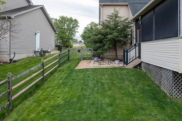 663-CHARLES-DR-GILBERTSVILLE- (23)