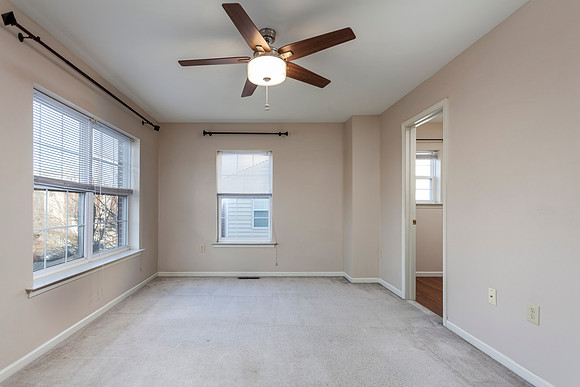 1047-SQUARE-DR-PHOENIXVILLE- (26)