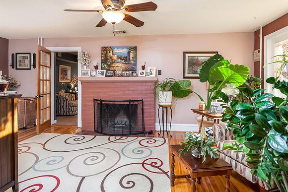 1525-FARMINGTON-AVE- (10)