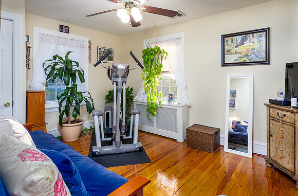 1525-FARMINGTON-AVE- (17)