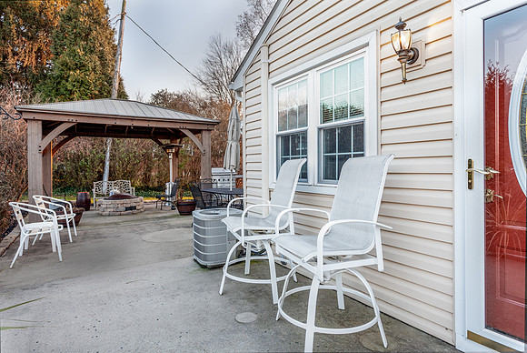 1525-FARMINGTON-AVE- (20)