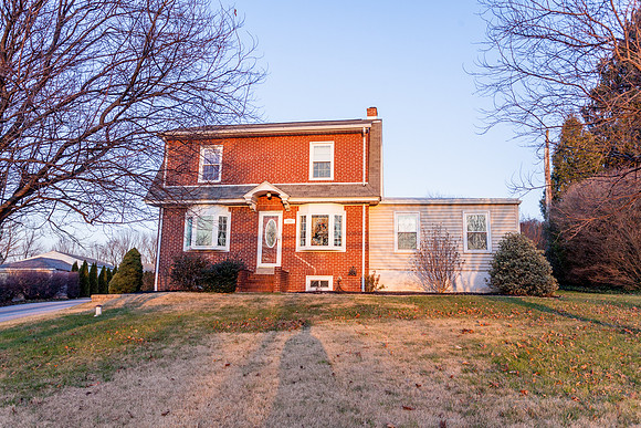 1525-FARMINGTON-AVE- (24)