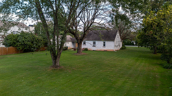 49-LEVEL-RD-COLLEGEVILLE- (5)