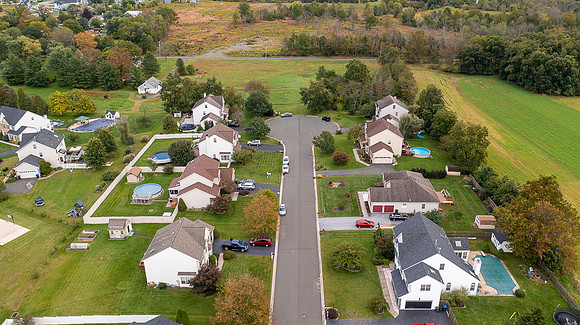 155-WALTER-DR-GILBERTSVILLE- (13)
