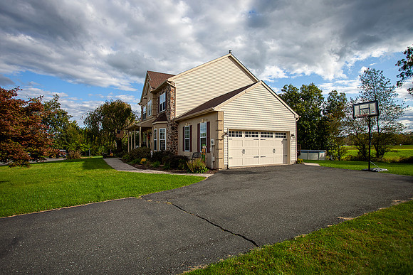 155-WALTER-DR-GILBERTSVILLE- (24)