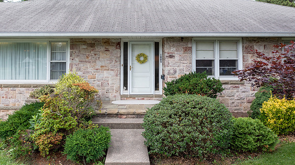 1005-ELMWOOD-DR-POTTSTOWN- (3)