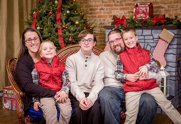 BUNO-FAMILY-XMAS-2019- (1)