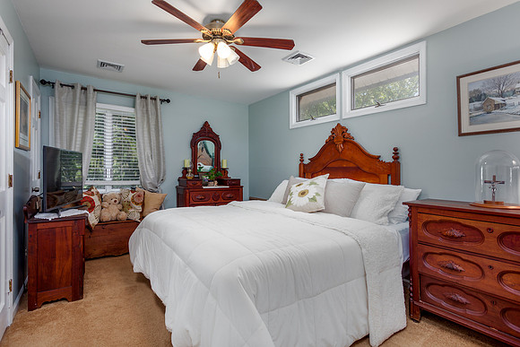 2913-SUNSET-AVE-EAGLEVILLE- (57)