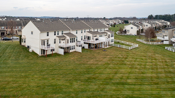96-N-SAVANNA-DR-POTTSTOWN- (5)