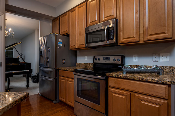 96-N-SAVANNA-DR-POTTSTOWN- (14)