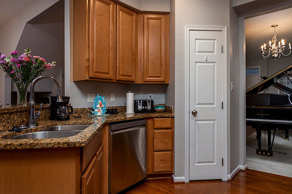 96-N-SAVANNA-DR-POTTSTOWN- (15)