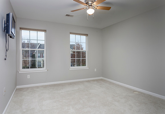 96-N-SAVANNA-DR-POTTSTOWN- (30)