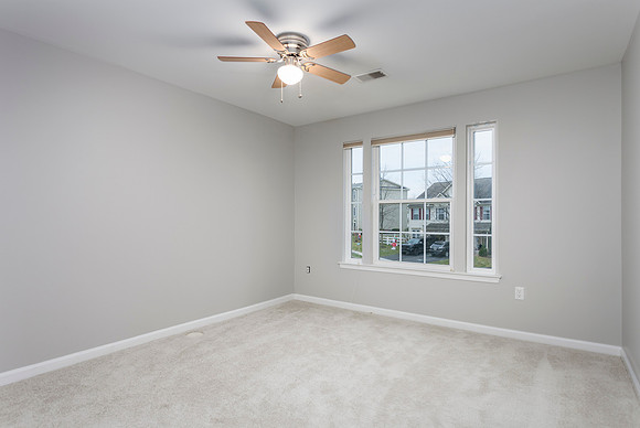 96-N-SAVANNA-DR-POTTSTOWN- (31)