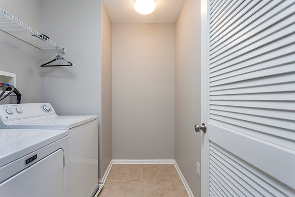 96-N-SAVANNA-DR-POTTSTOWN- (32)