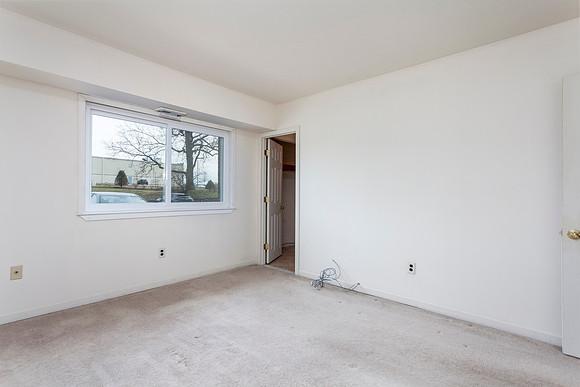 1301-MEADOWVIEW-LANE-MONT-CLARE- (10)