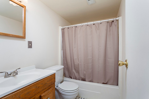 1301-MEADOWVIEW-LANE-MONT-CLARE- (12)