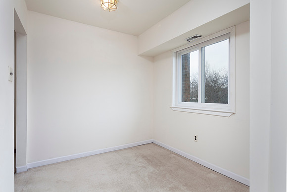 1301-MEADOWVIEW-LANE-MONT-CLARE- (15)