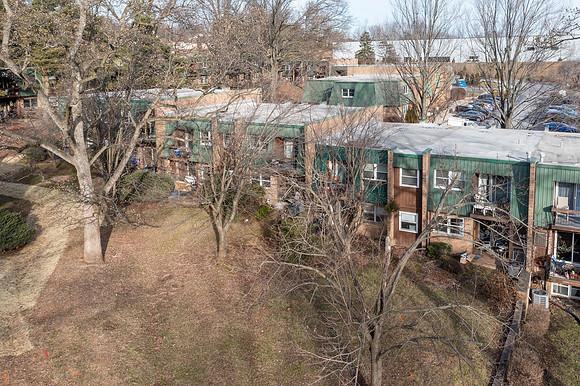 209-MEADOWVIEW-LANE-MONT-CLARE- (5)