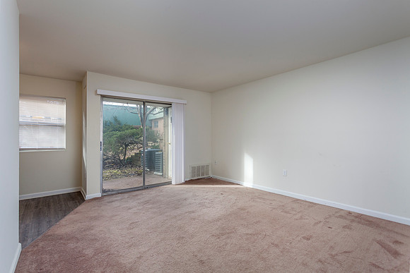 209-MEADOWVIEW-LANE-MONT-CLARE- (13)