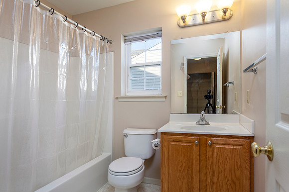 1047-SQUARE-DR-PHOENIXVILLE- (35)