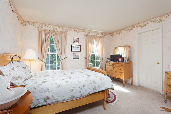 1002-WALNUT-HILL-CIRCLE-PHOENIXVILLE-PA (40)