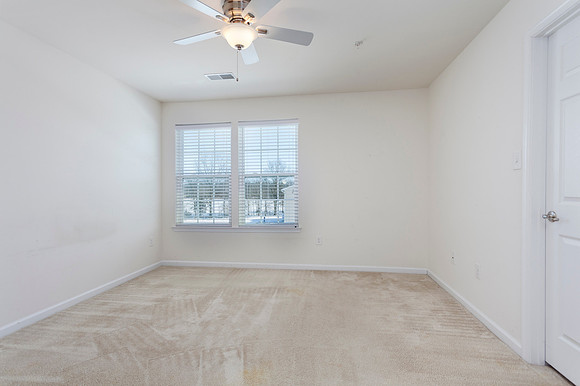 125-SANDPIPER-CT-GILBERTSVILLE- (36)