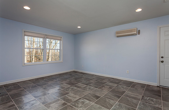 47-MAPLE-LANE-COATESVILLE-  (88)