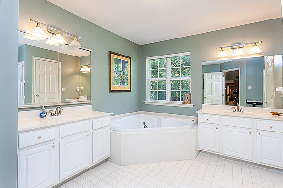 1002-WALNUT-HILL-CIRCLE-PHOENIXVILLE-PA (44)