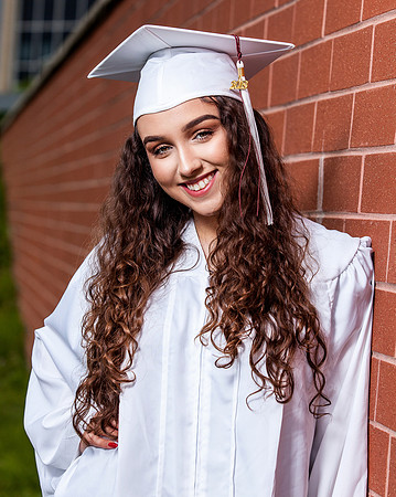 Alyssa-Grad-03