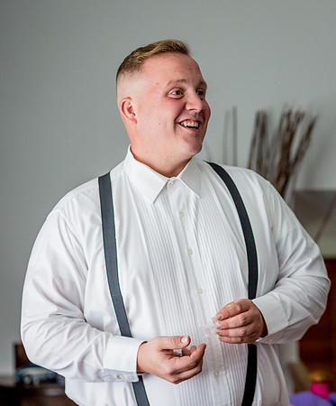 CALABRIA-WEDDING-GUYS-GETTING-READY- (65)