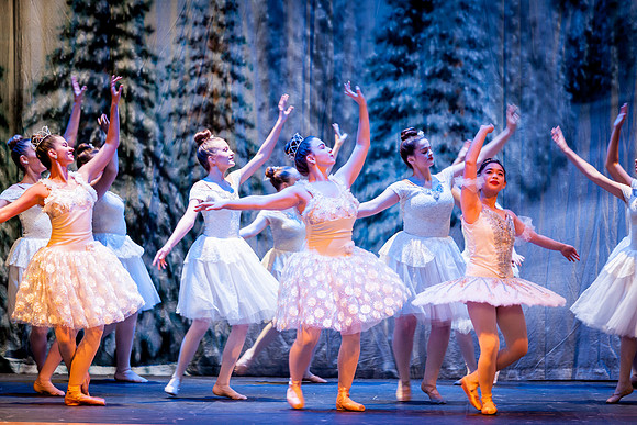 RA-NUTCRACKER-2018-SNOW- (52)