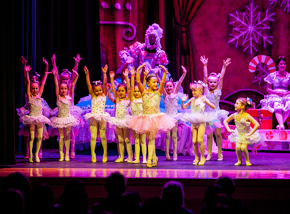 RA-NUTCRACKER-2018-BONBON- (7)