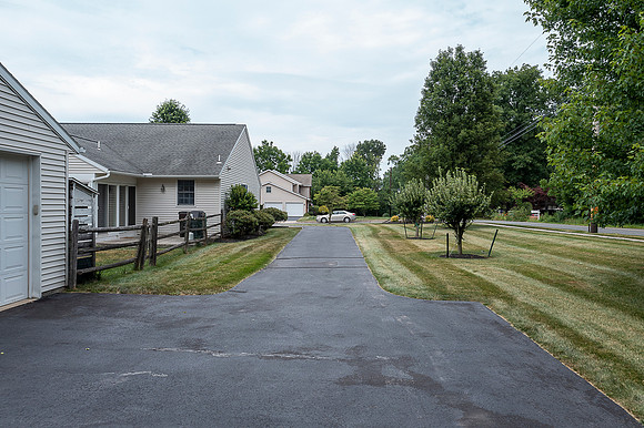 3040-BURTON-DR-GILBERTSVILLE- (26)